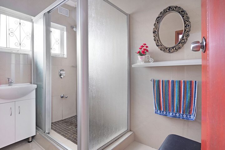 Room 18 of 25