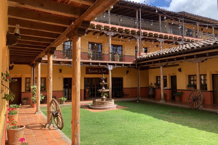 Hotel Exterior 43 of 56