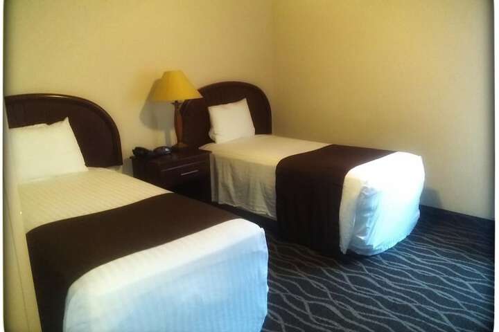Room 9 of 27