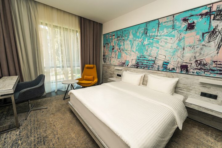 Room 13 of 75