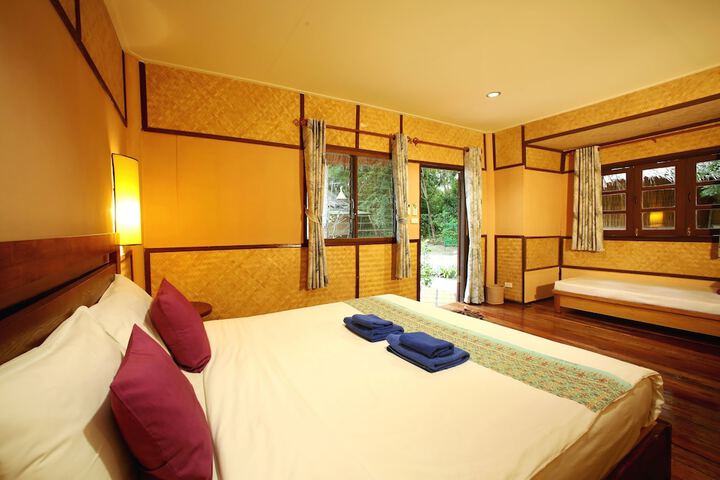 Room 6 of 97