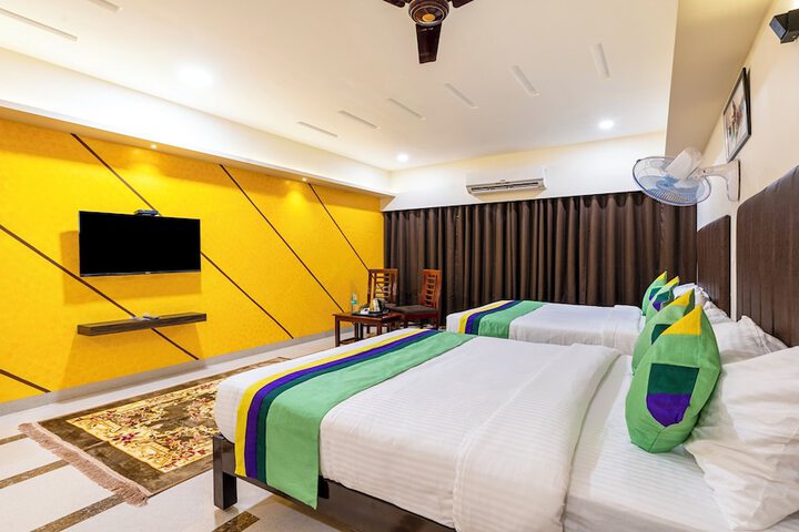 Room 8 of 43