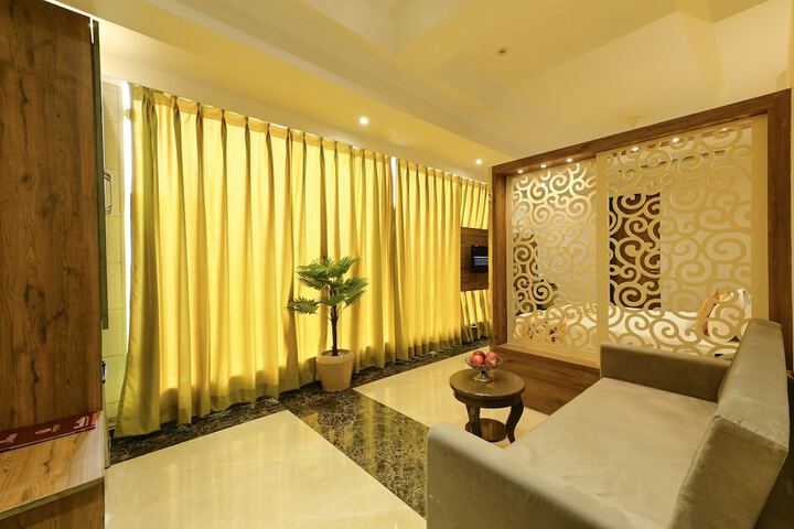 Room 5 of 25