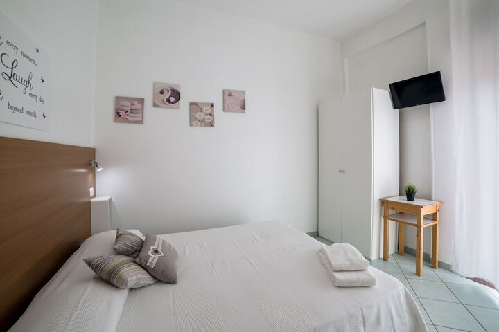 Room 10 of 36