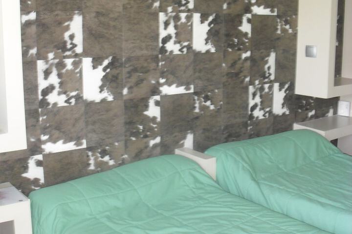 Room 11 of 65