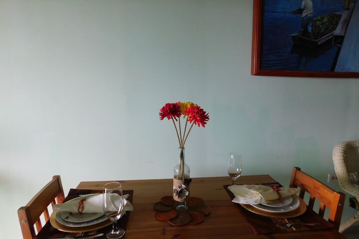 Room 6 of 193