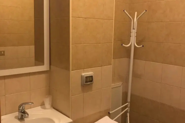 Room 17 of 22