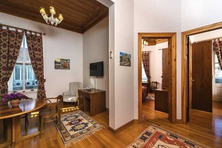 Room 16 of 26