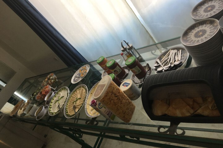 Dining 15 of 20