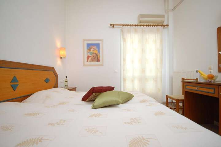 Room 8 of 30