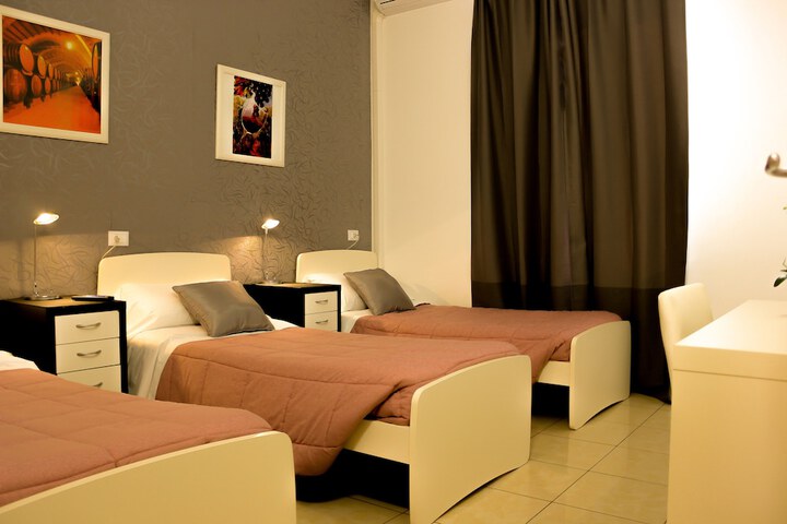 Room 5 of 40