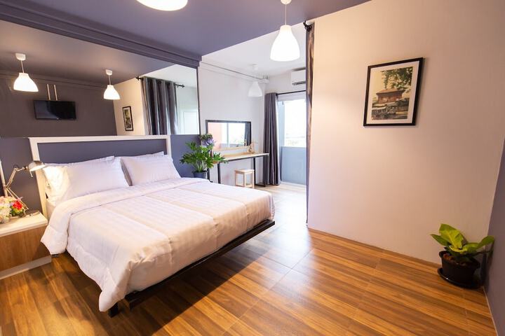 Room 52 of 71
