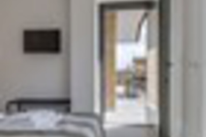 Room 38 of 270