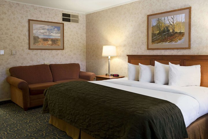 Room 21 of 46