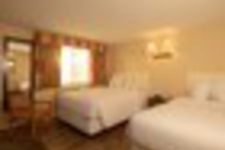 Room 44 of 207
