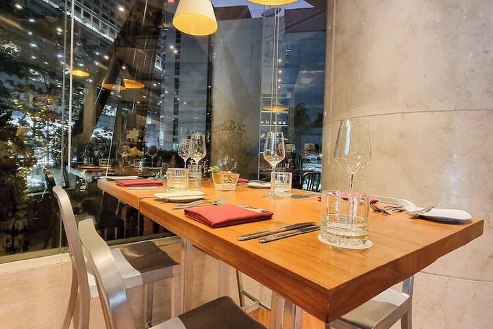 Dining 178 of 277