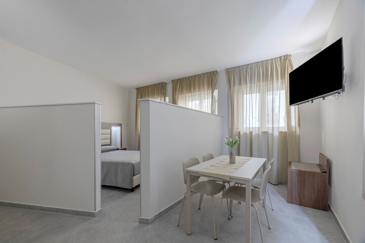 Room 7 of 75