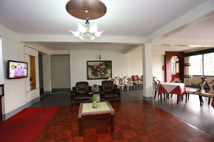 Hotel Interior 4 of 31
