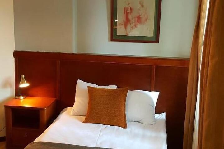 Room 8 of 49