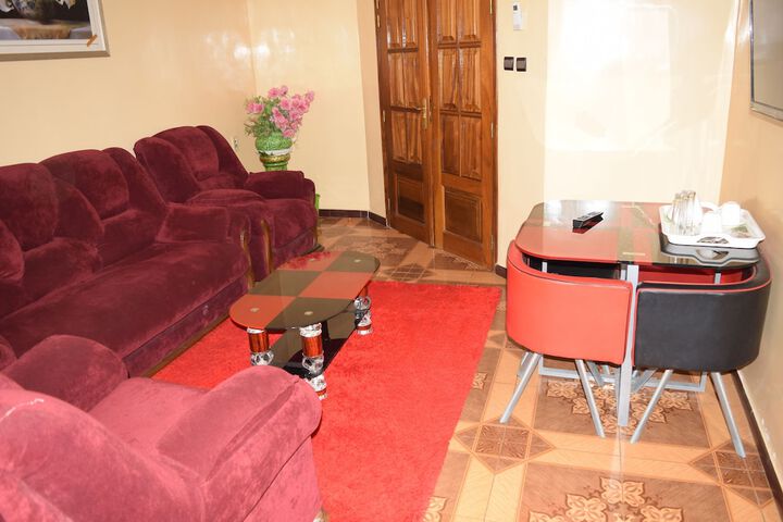 Room 9 of 17