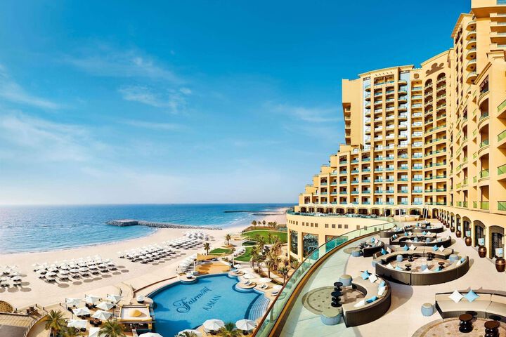 Pool Hotel