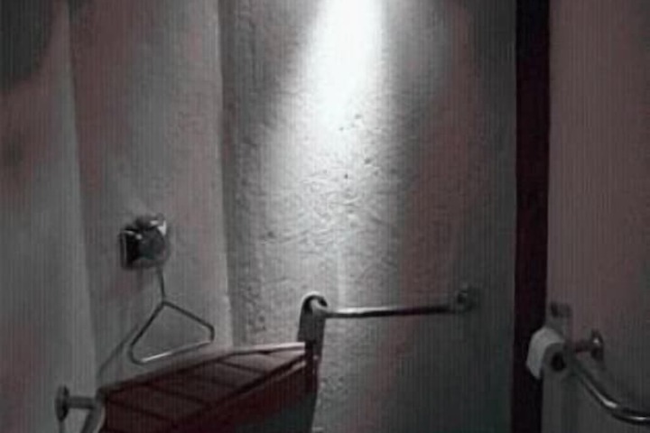 Room 13 of 54