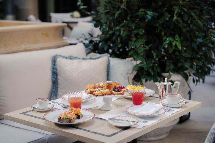 Breakfast/Coffee Service 65 of 99