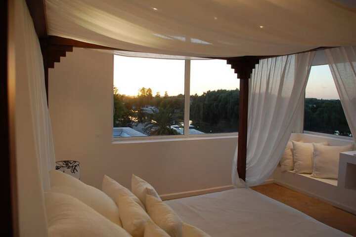 Room 6 of 34