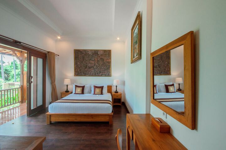Room 15 of 193