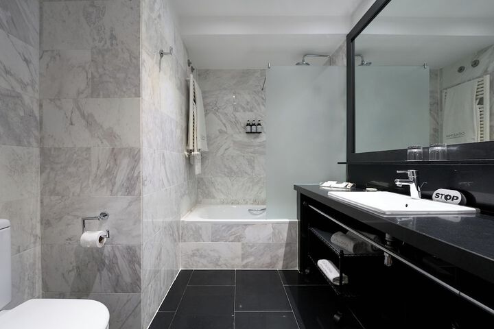 Room 42 of 72