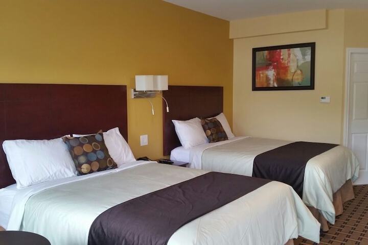 Room 4 of 62