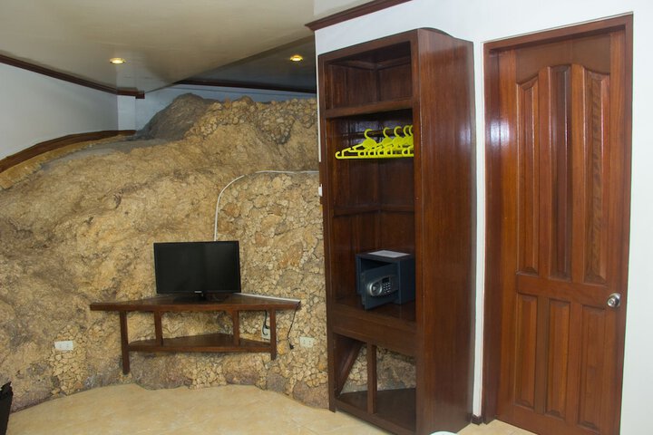 Room 4 of 45