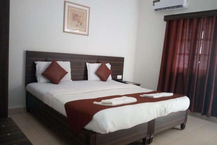 Room 2 of 7