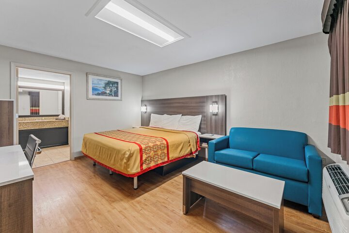 Room 25 of 88