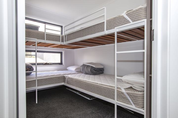 Room 806 of 876
