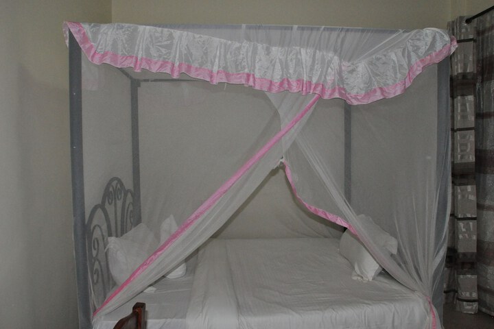 Room 5 of 20