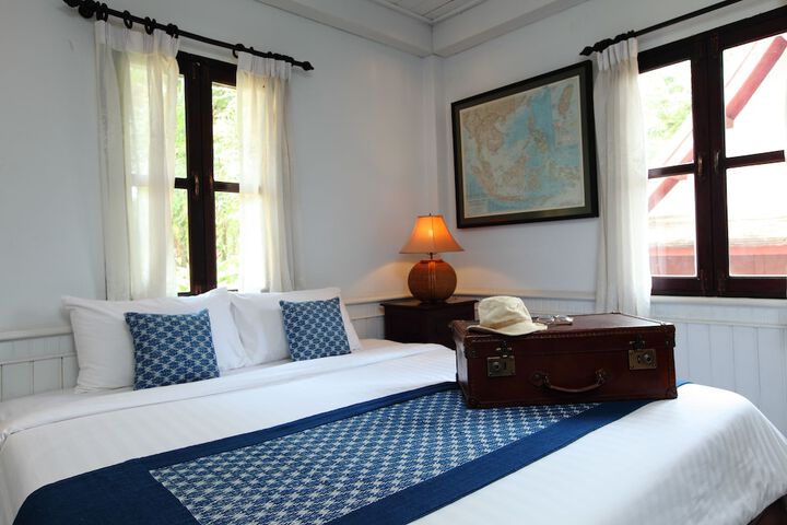 Room 10 of 33