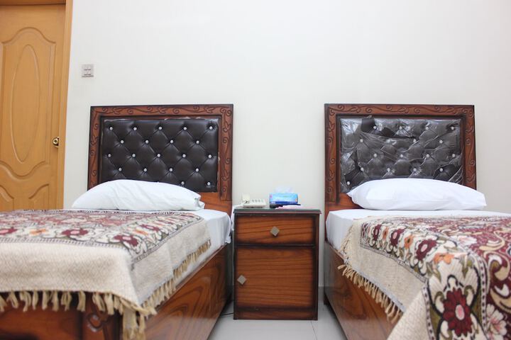 Room 18 of 33