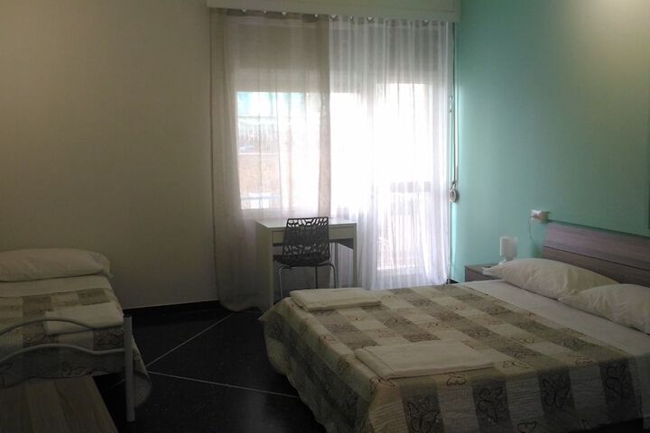 Room 7 of 32