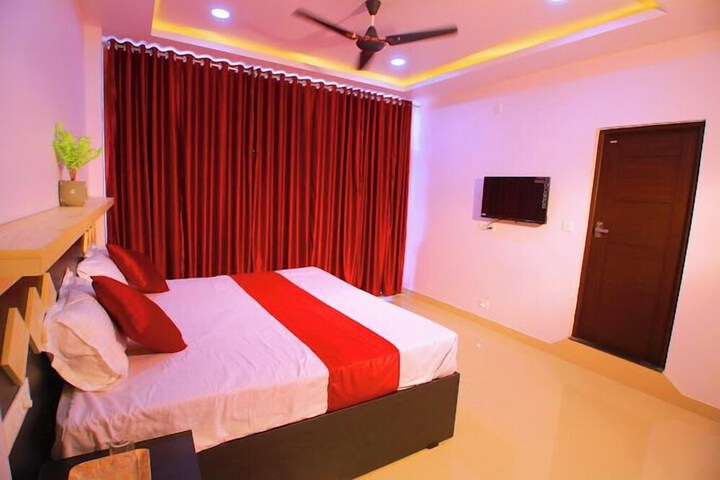 Room 2 of 19