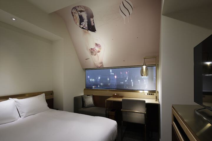 Room 5 of 127
