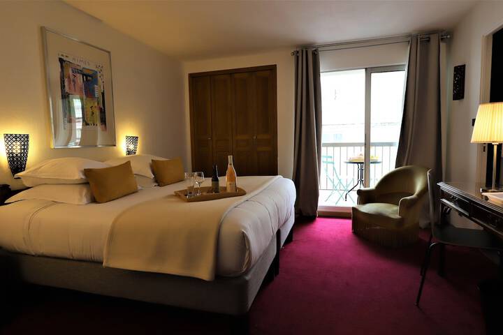 Room 3 of 46