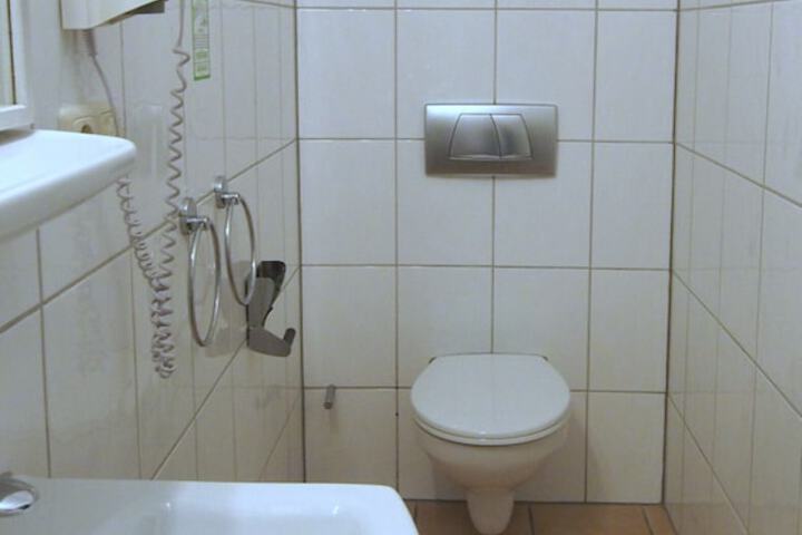 Room 123 of 136