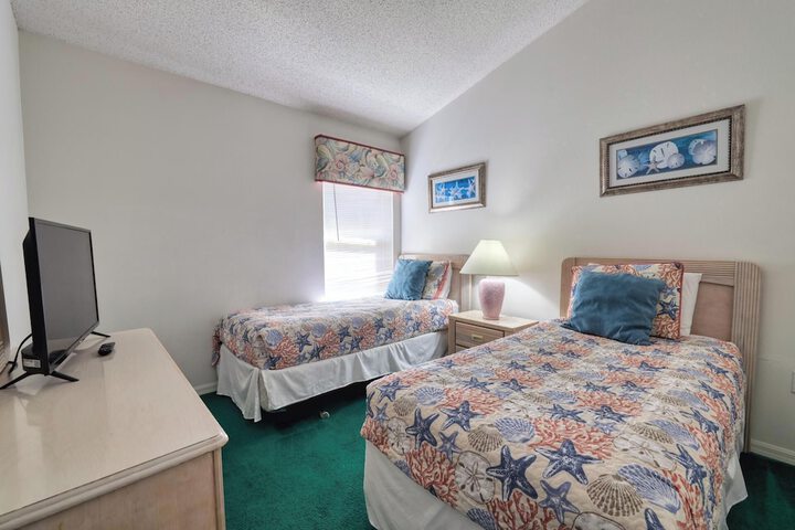 Room 2 of 22