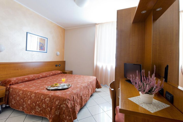 Room 22 of 47