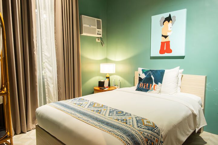 Room 8 of 34
