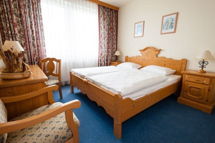 Room 56 of 180