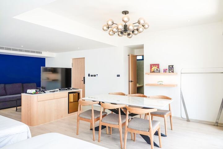 Room 20 of 145