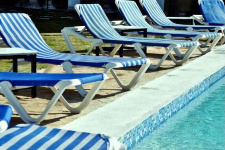 Pool 13 of 28