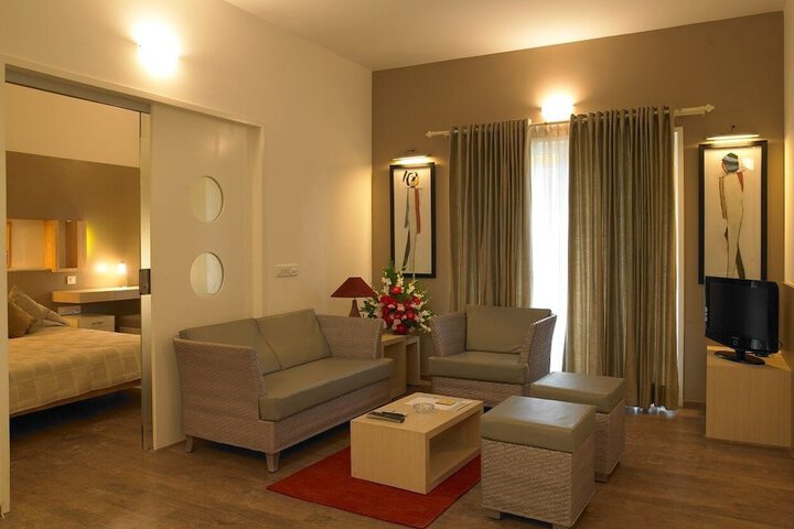 Room 25 of 42